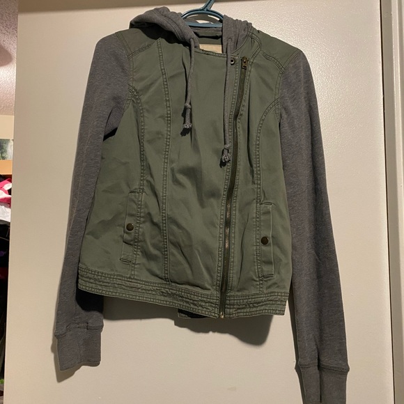 HOLLISTER UTILITY JACKET - Picture 11 of 16